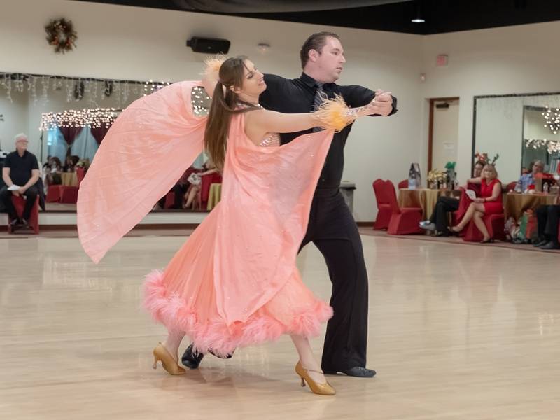Ballroom dance lessons in Houston- Waltz