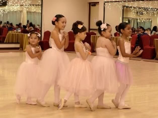Kids Ballet performance at Holiday dance showcase