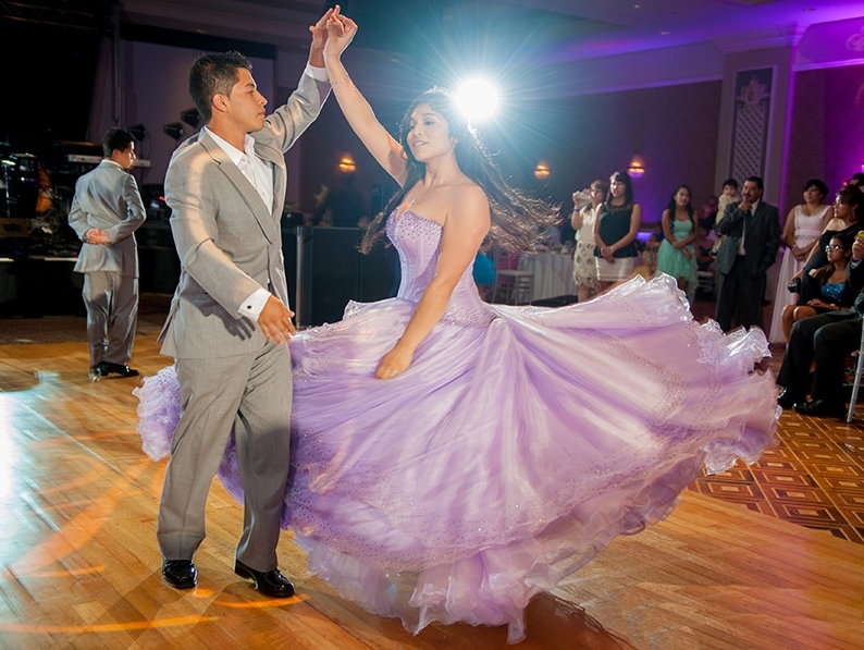 ballo a sorpresa quinceanera